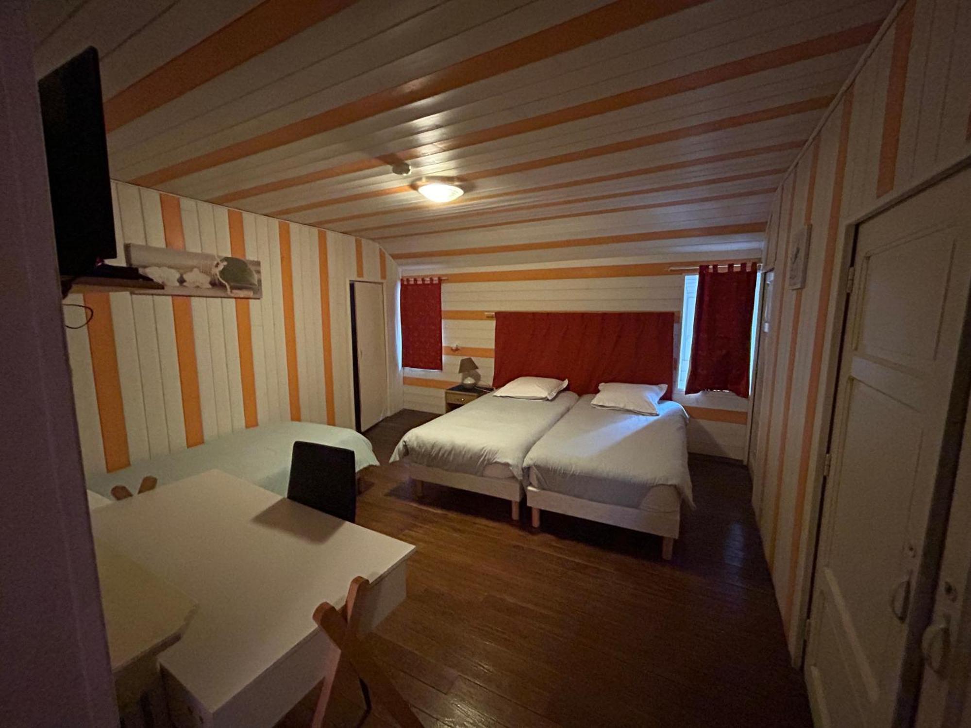 Chambres D'Hotes La Cheminee Tardets-Sorholus Екстер'єр фото