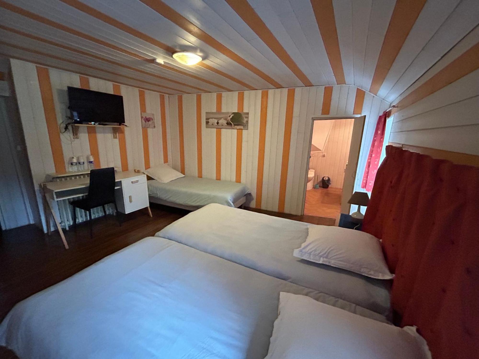 Chambres D'Hotes La Cheminee Tardets-Sorholus Екстер'єр фото
